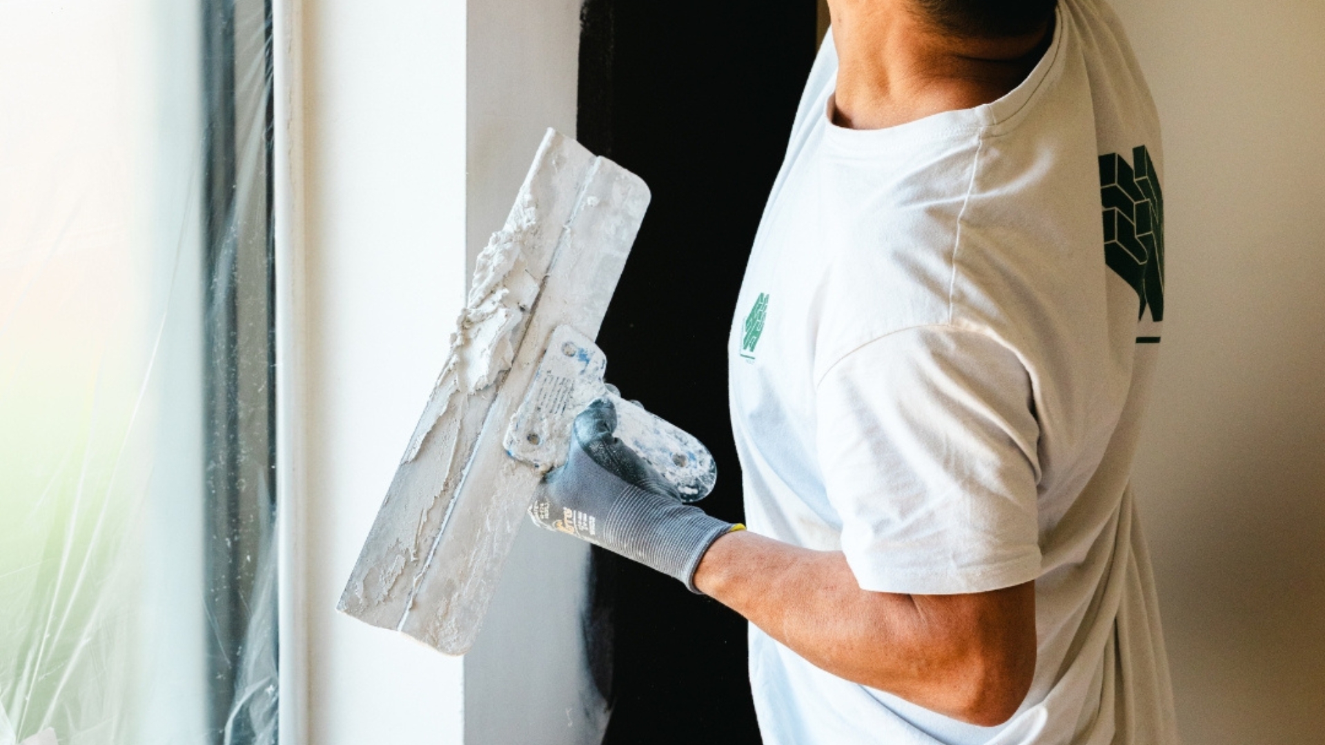 How to use social media smartly as a construction company (without posting every day)?
